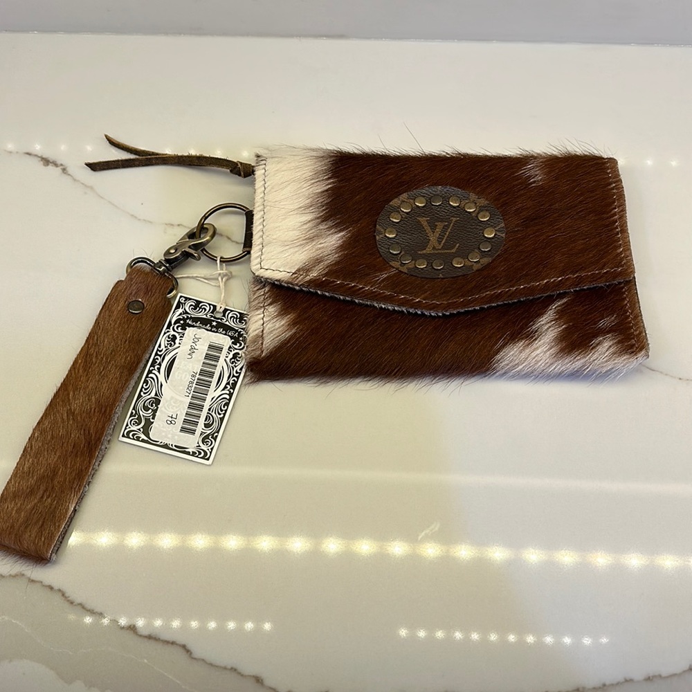 LV UPCYCLED CLUTCH